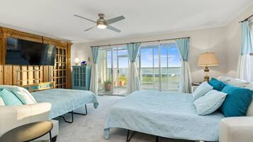 2 dormitorios, tabla de planchar con plancha, cuna de viaje