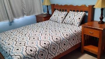 2 chambres, coffres-forts dans les chambres, bureau