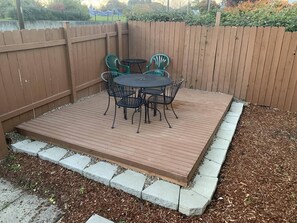 Terrace/patio - Judkins Guesthouse (Close to Downtown) (Seattle)
