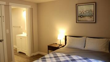 3 bedrooms, down duvets, individually decorated, individually furnished