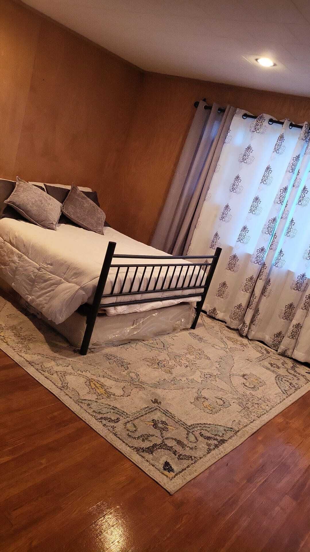  Cozy and Sweet home , peaceful and quite, close to boston, salem, revere 