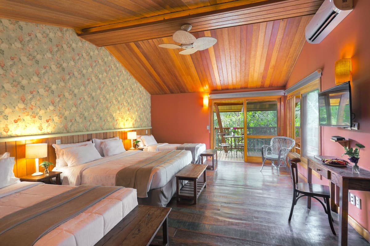 Superior Room | In-room safe, free WiFi, bed sheets