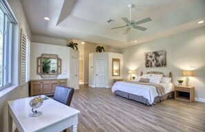 4 soverom, strykejern/-brett, wi-fi og sengetøy