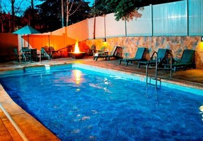 Indendørs pool, udendørs pool