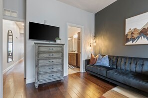 智能电视、壁炉