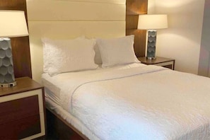 2 Schlafzimmer, Schreibtisch, Bügeleisen/Bügelbrett, kostenloses WLAN