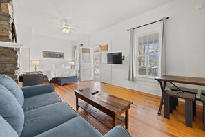 TV connectée, cheminée