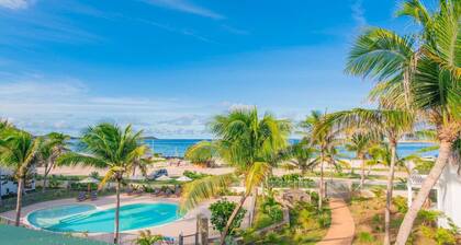 Ultramarine direct access to Orient Bay beach 2 bedrooms