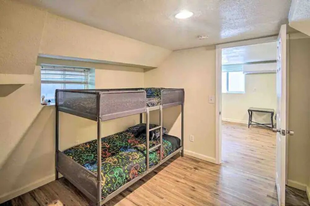 Adorable suite in peaceful mountain area Crestline Vrbo