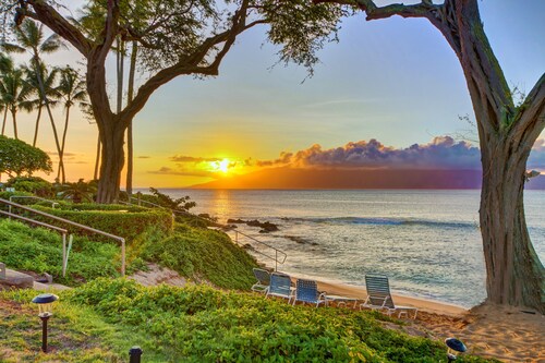 Castle Napili Surf Beach Resort
