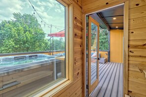 Terrace/patio - Groovy Palace w/ Hot Tub, Sauna, & Spectacular Mountain Views!!!  (Clayton)