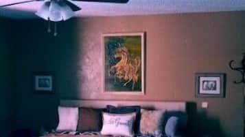 1 makuuhuone, silitysrauta/-lauta