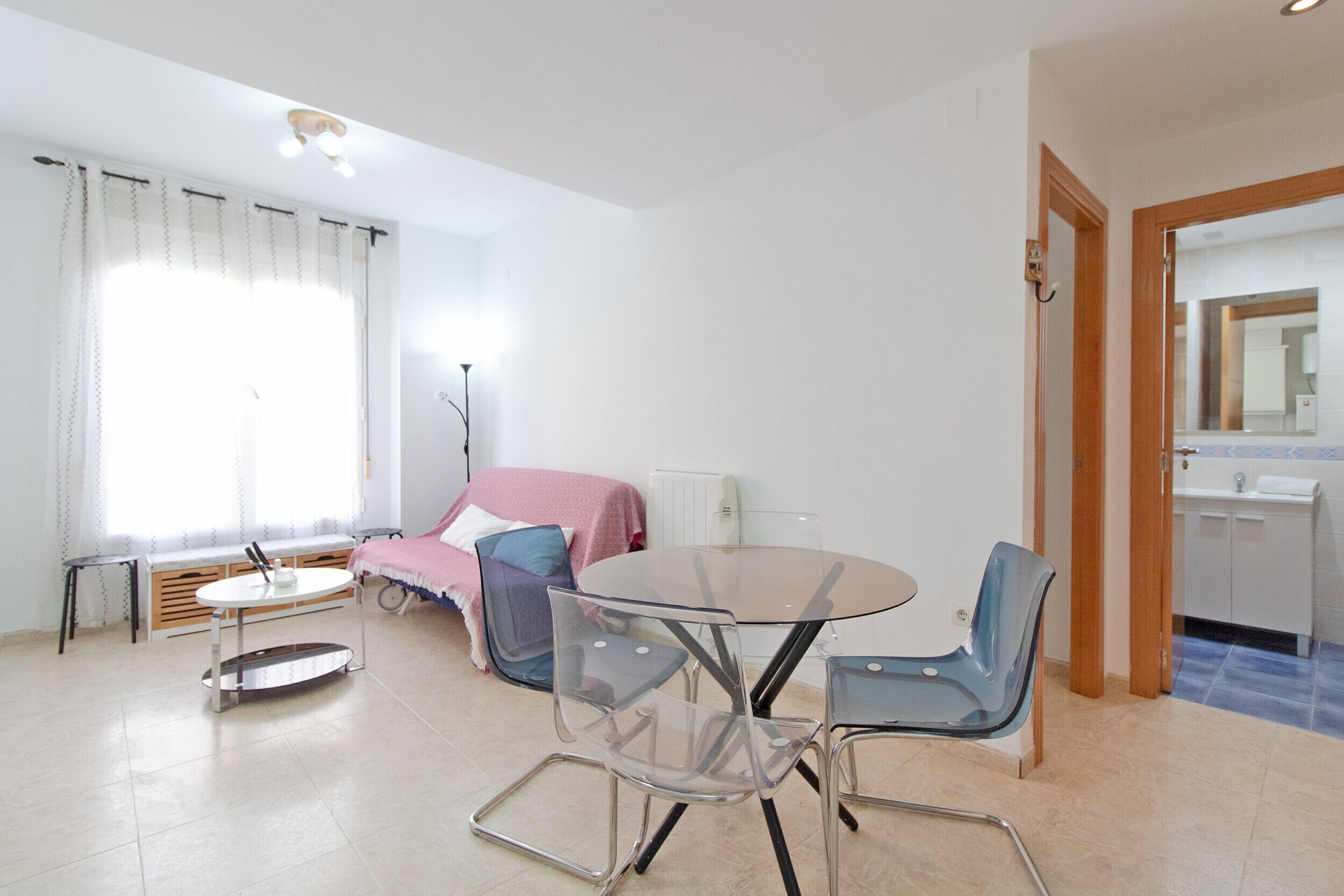 Global Vacacional: Práctico Apartamento Muy Cerca Del Mar En Puerto Sagunto - Sagunto