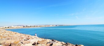 Global Properties: Practical flat in Puerto de Sagunto close to the beach