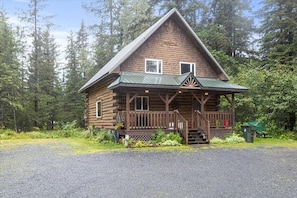 Exterior - Scootberry Cabin, Peaceful Log Home Perfect for the Family (Seward)