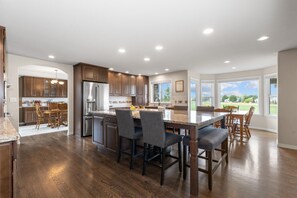 Fridge, microwave, oven, stovetop - 5BR/4.5BA Golf Course Home..Awesome Mountain Views...20 min to Denver or Boulder (Westminster)