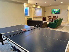 Spielezimmer