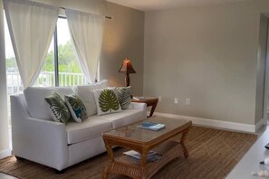 TV - Sunrises - Sunsets - Free Kayaks (Key Largo)