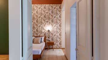 Apartamento de lujo | 1 dormitorio, tabla de planchar con plancha, wifi gratis y ropa de cama