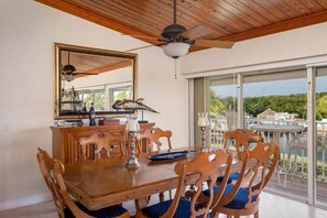 Dining Room overlooking the Marina and Atlantic Ocean - Oceanview Marinaview Free Golf Cart Pool Pickleball (Key Largo)