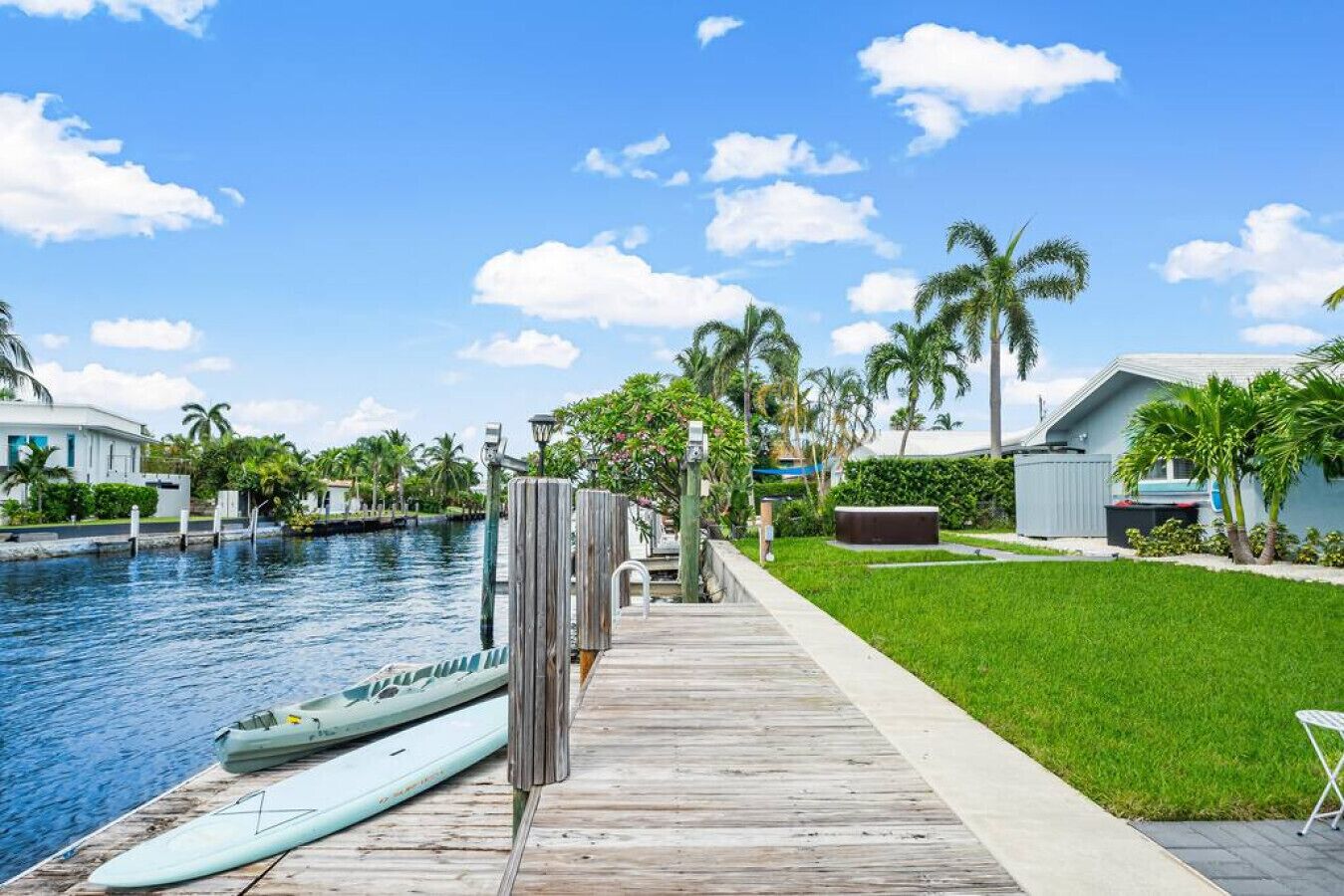 Sunset Pointe! 160ft on water+1mi to Beach+Hot Tub