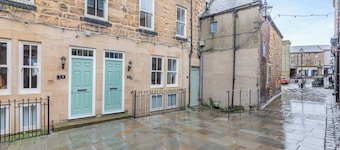 Town Square Apartment - UK45611