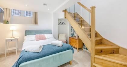 Town Square Apartment - UK45611