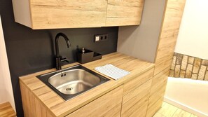 Elite Apartment | Private kitchen | Full-size fridge, oven, stovetop, cookware/dishes/utensils - Zema5 Old Town Loft (Vilnius)