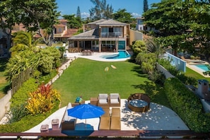 Villa | Exterior