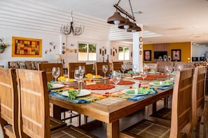 Villa | Dining