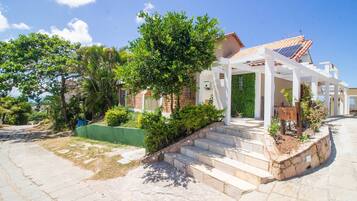 Villa | Exterior