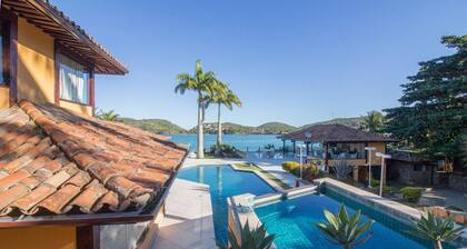 Cinematográfica Mansão Pé na Areia