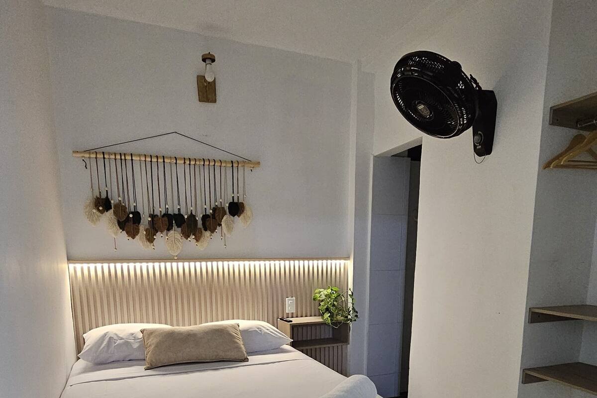 Economy Double Room | Premium bedding, WiFi (free), bed sheets