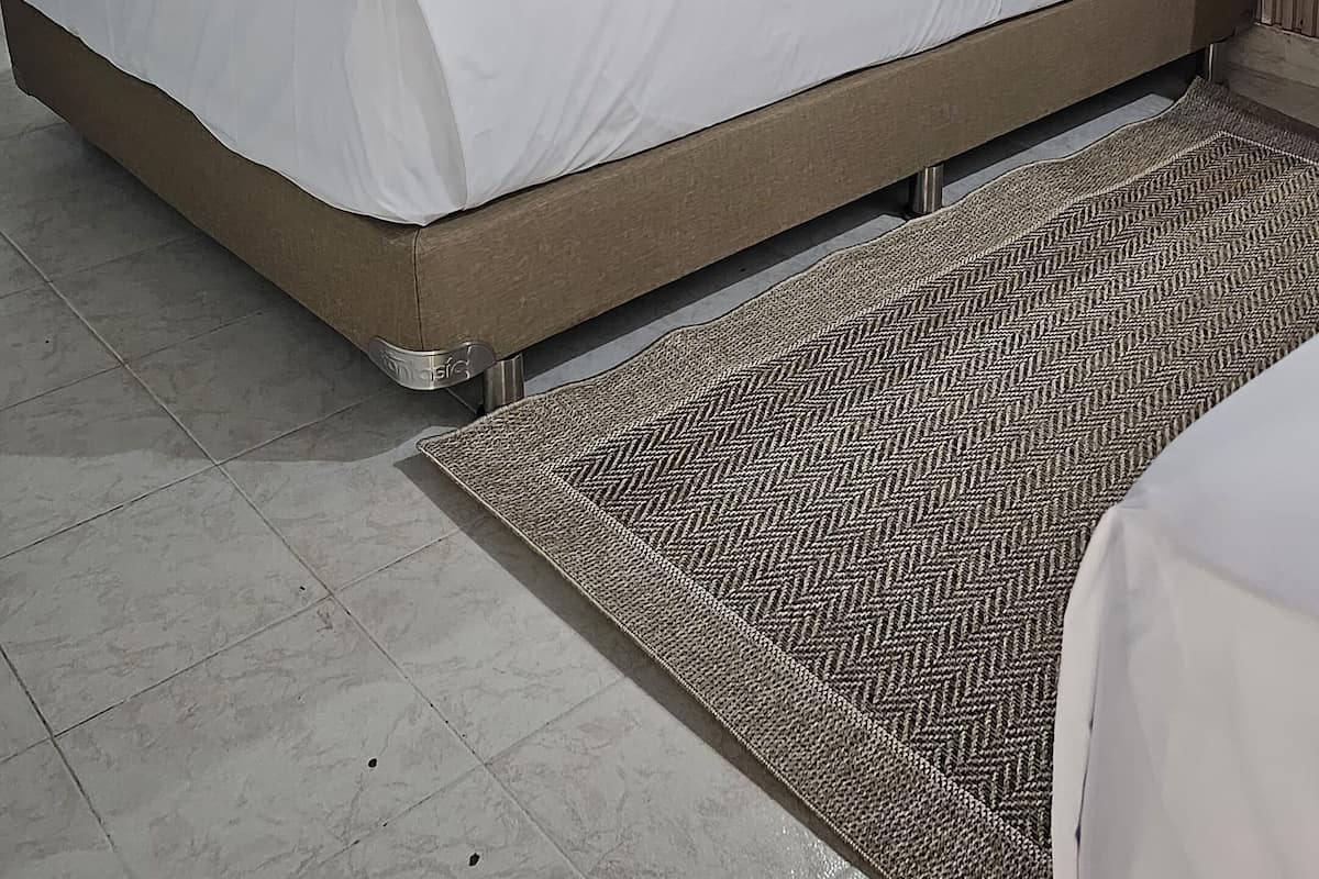 Habitación doble Confort | Ropa de cama de alta calidad, wifi gratis y ropa de cama