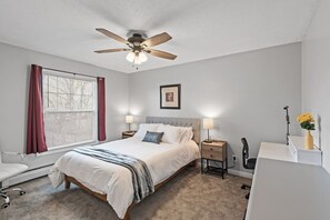 2 bedrooms, desk, iron/ironing board, free WiFi