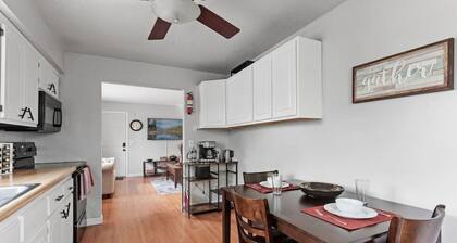 Tranquil 2BR Apt Mpls - 8075 Apt 3