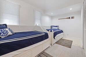 3 bedrooms, desk, iron/ironing board, WiFi