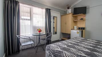 Standard Double Room | Iron/ironing board, free WiFi