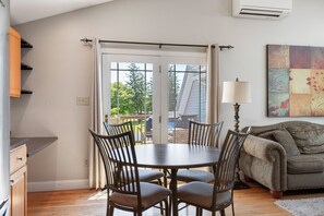 Living area - Saco Central Haven: Your Perfect Retreat (Saco)
