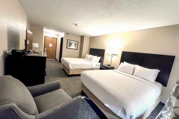 Deluxe Double Room | Down comforters, pillowtop beds, blackout drapes, soundproofing