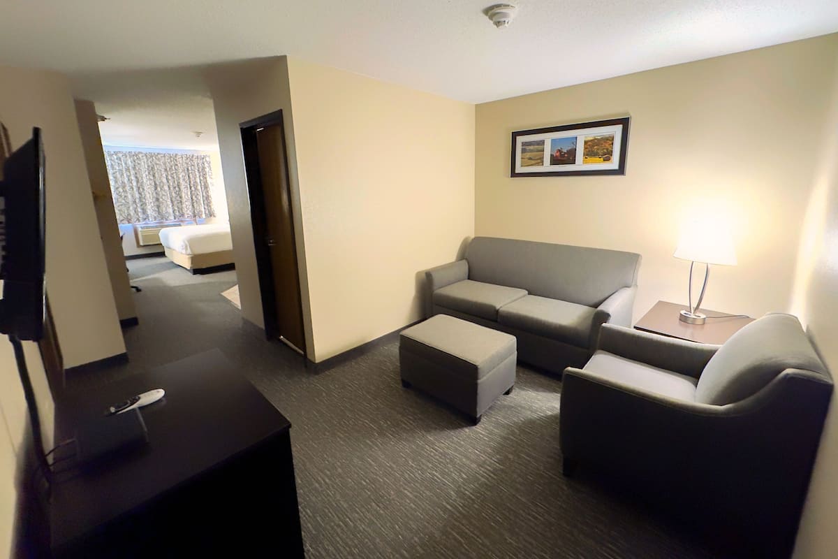 Luxury Suite | 1 bedroom, down comforters, pillowtop beds, individually decorated