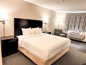 Standard Single Room | Down comforters, pillowtop beds, individually decorated