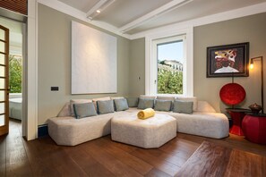 Smart-tv, stereoanlæg, kontorer, computerskærme