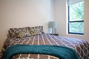 1 chambre, fer et planche à repasser, accès au Wi-Fi (inclus)