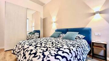 3 makuuhuonetta, silitysrauta/-lauta, Wi-Fi, vuodevaatteet