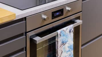 雪櫃、焗爐、爐具、洗碗機