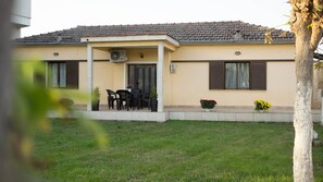 Family Villa | Living area - Garden Paradise in Megalochori Trikala (Trikala)