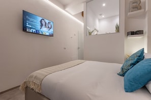 1 bedroom, iron/ironing board, WiFi