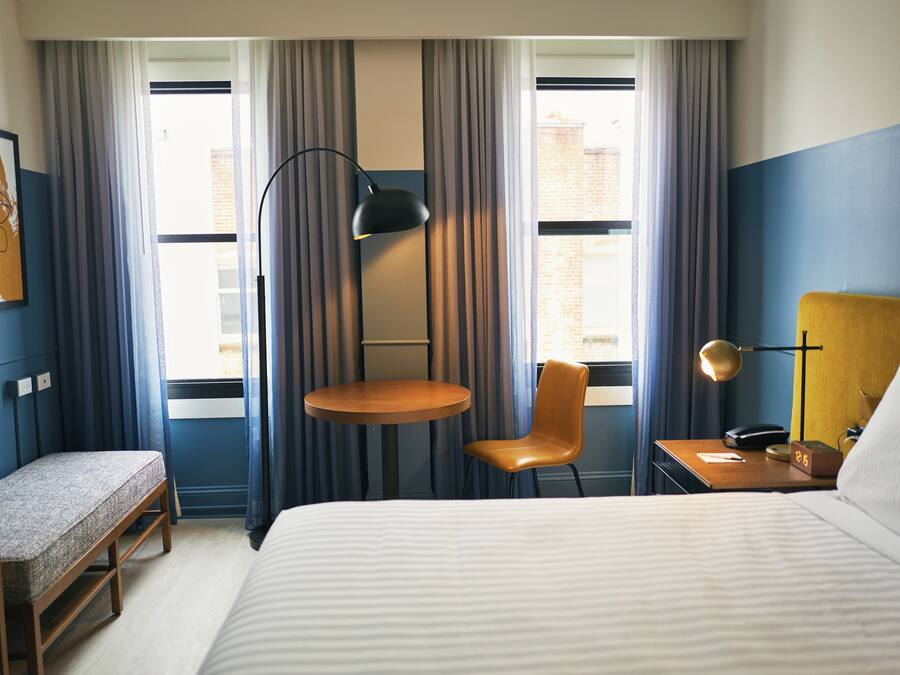 Chambre Deluxe, 1 très grand lit | Draps en coton égyptien, literie de qualité, couette en duvet