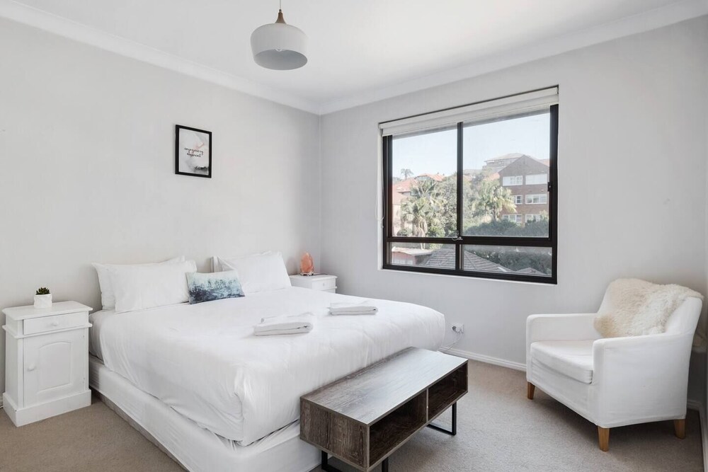 Light and Bright Seaside Stay in Tree lined Randwick Sídney Vrbo